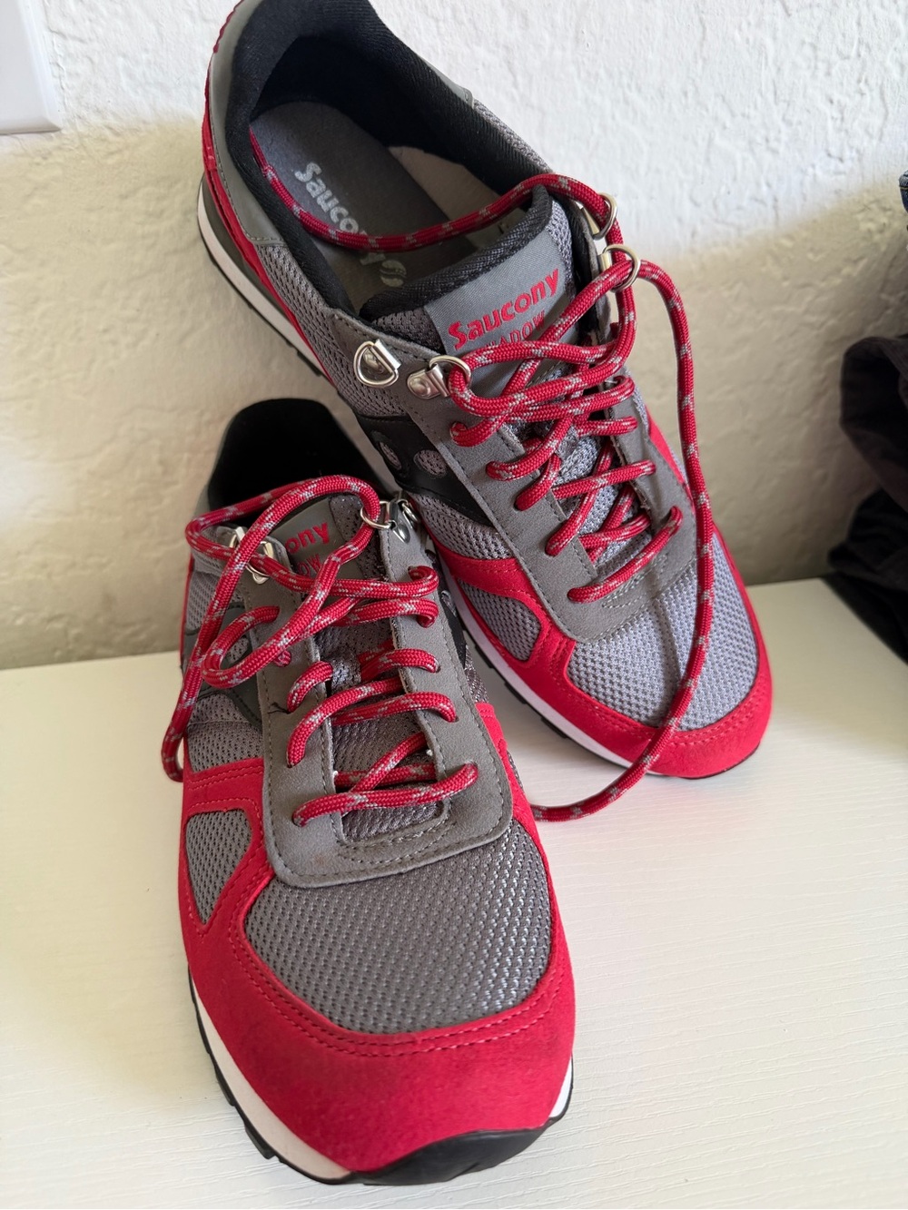 Saucony Gray and Red Men's Casual Running Sneakers